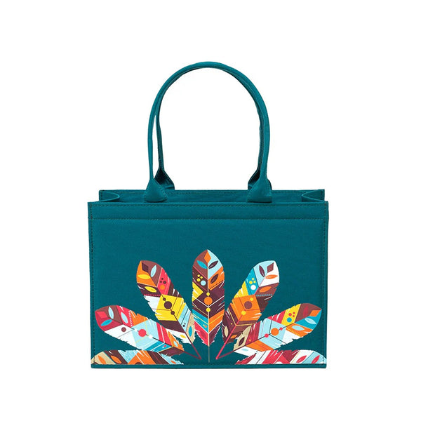 FEATHER ÉCLAT – VIBRANT STYLE IN EVERY STRAND