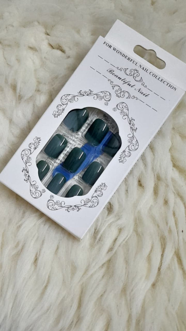 EMERALD VEIL – MYSTIQUE AT YOUR FINGERTIPS